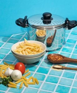 Vinod Cookware Vinod Stainless Steel Pasta Pot With Strainer Lid